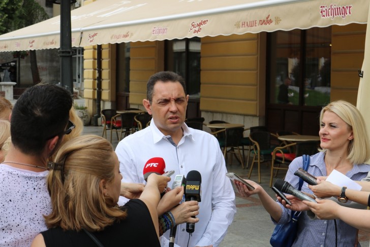 Aleksandar Vulim i novinari