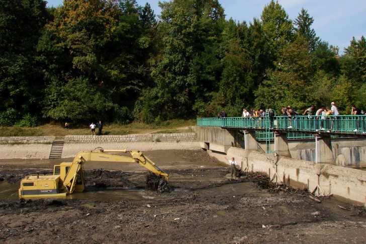 Ćišćenje brane 2009. godine