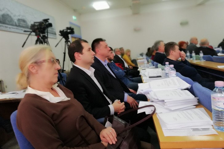 Šest odbornika opozicije u klupama  (9. 02. 2019.)