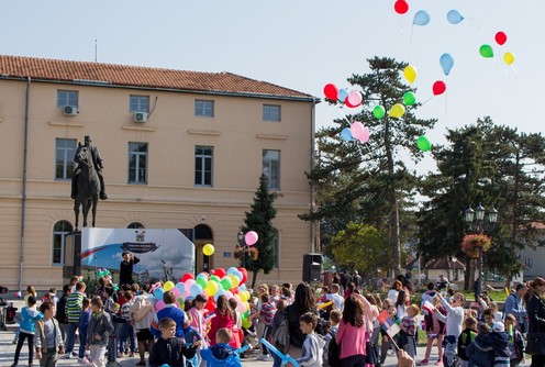 Otvaranje Dečje nedelje na Trgu u Mionici (foto: www.mionica.rs)