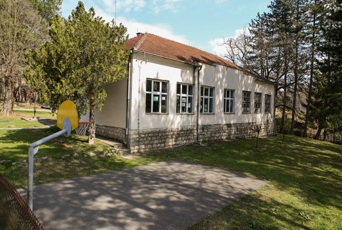 Škola u Donjoj Kamenici (foto: DjordjeDjokovic)