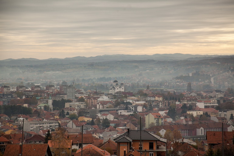 Pogled na Valjevo obavijeno dimom (foto: Đorđe Đoković)