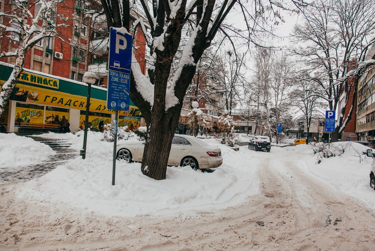Parking kod Narcisa (foto: Đorđe Đoković)
