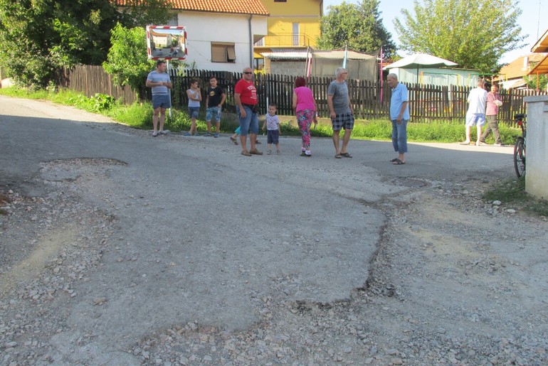 Ulica na Lipaku (foto: Kolubarske.rs)
