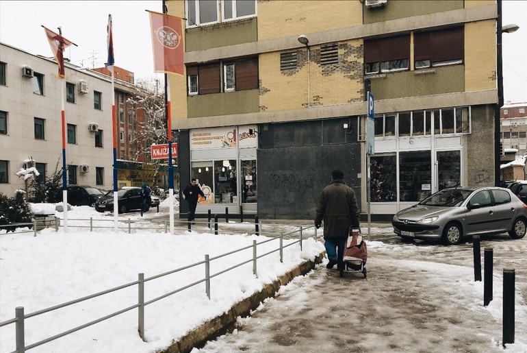 Led na trotoaru (foto: Đorđe Đoković)