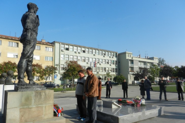 Polaganje venaca