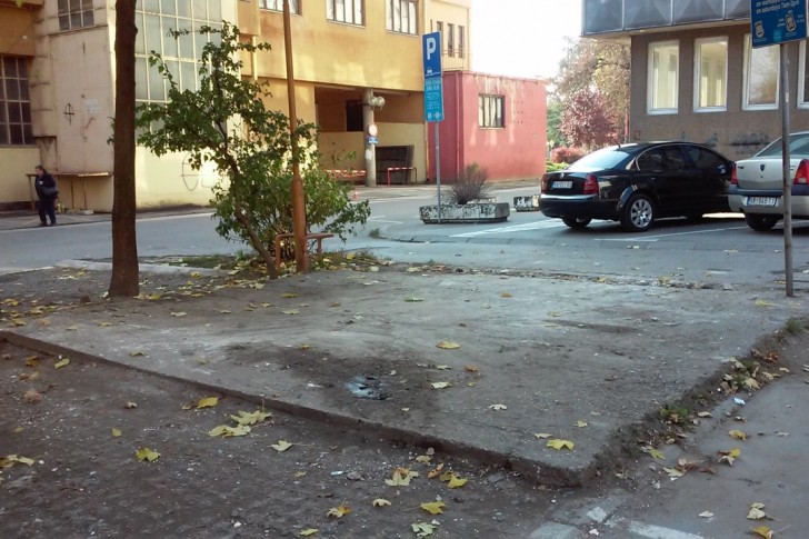 Mesto gde je bio kontejner