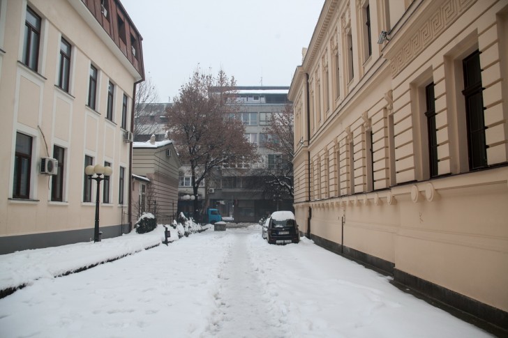 Prolaz između Gimnazije i Moderne galerije