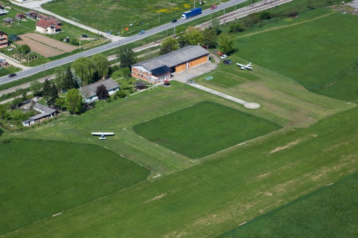 Aerodrom Divci