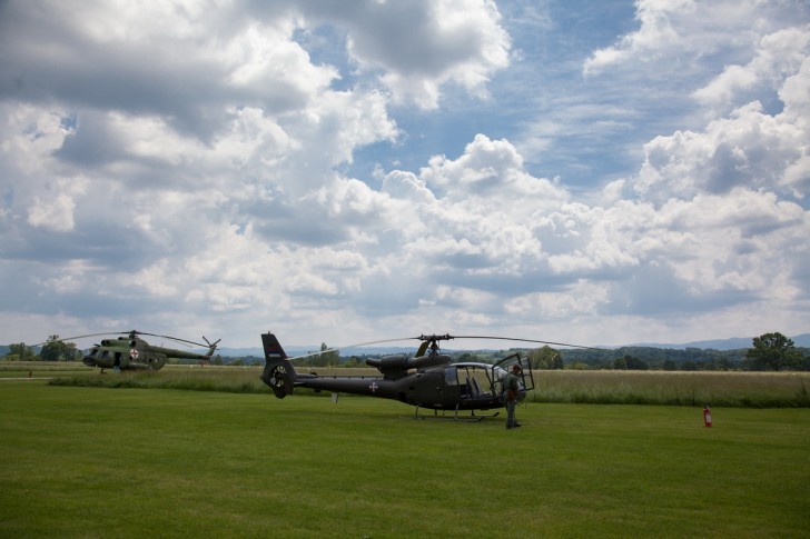 Vojna vežba na aerodromu Divci