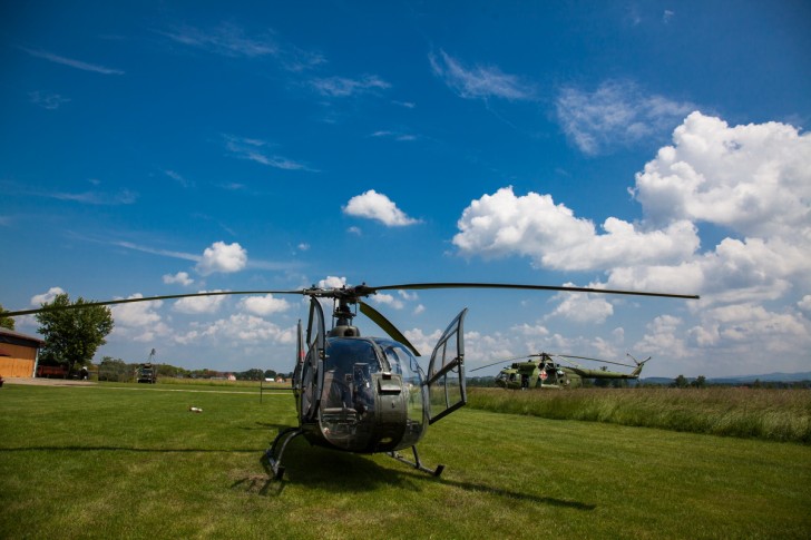 Vojna vežba na aerodromu Divci