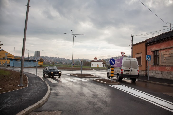 Kružni tok kod autobuske stanice