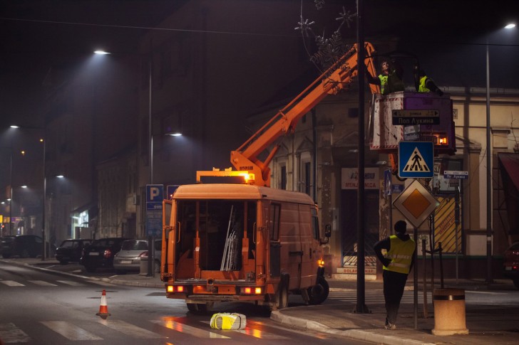 Postavljanje dekorativne rasvete