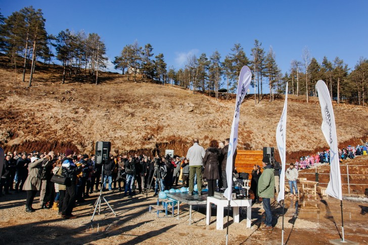 Svečanost puštanje topova na stazi Crni vrh