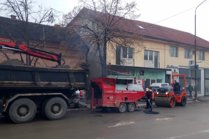 Krpljenje rupa u Knez Mihailovoj