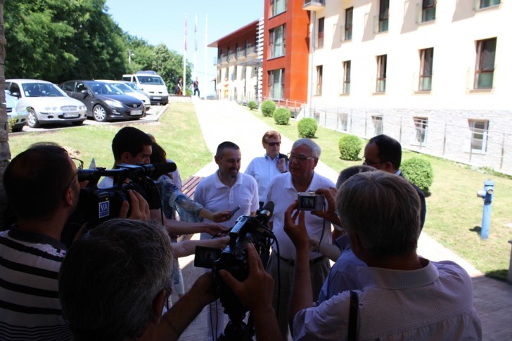 Jan Rajzli i novinari