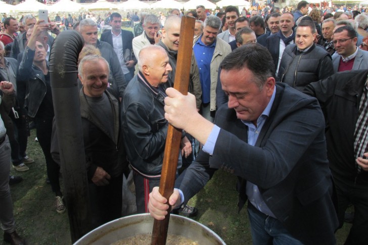 Ministar Aleksandar Antić 