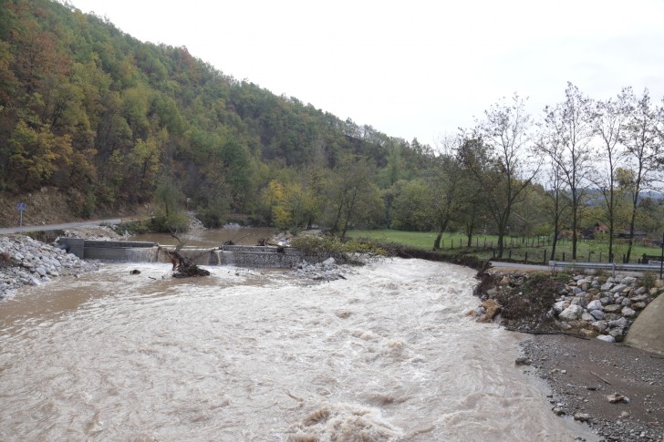 Gradac kod nove brane. 