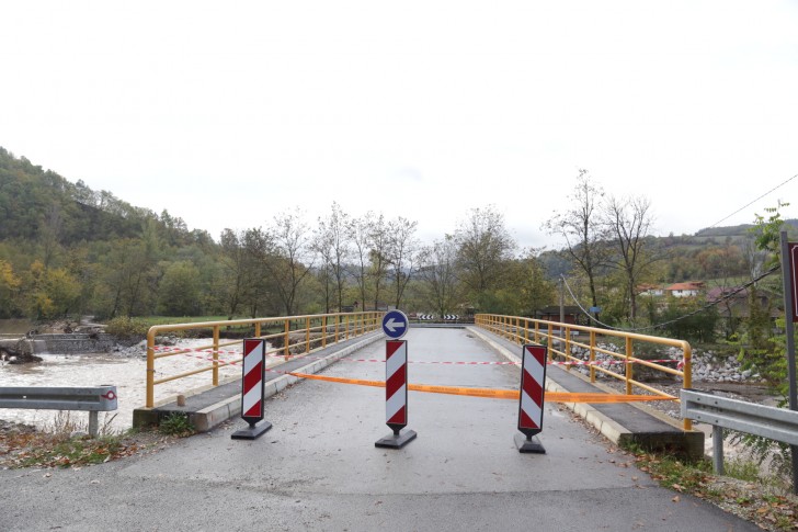 Gradac kod nove brane. 