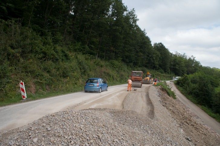 Radovi na putu Valjevo - Loznica, deo kod Pričevića