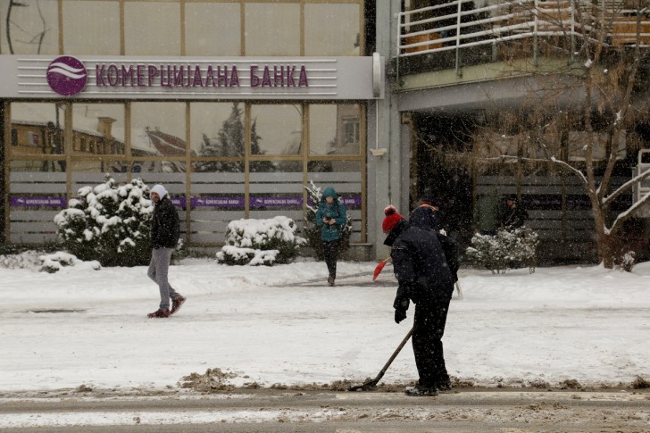 Radnici Vidraka čiste sneg