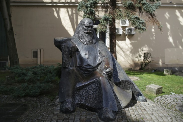Spomenik proti Matiji