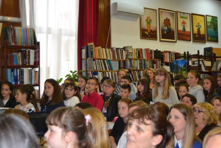 Više od 50 recitatora