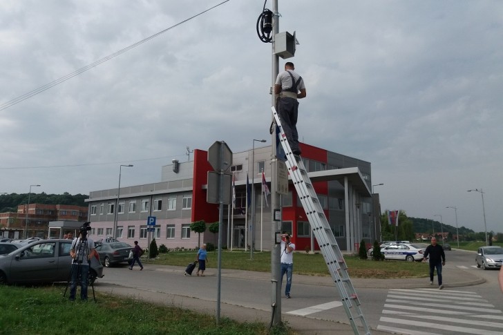 Instaliranje kamere