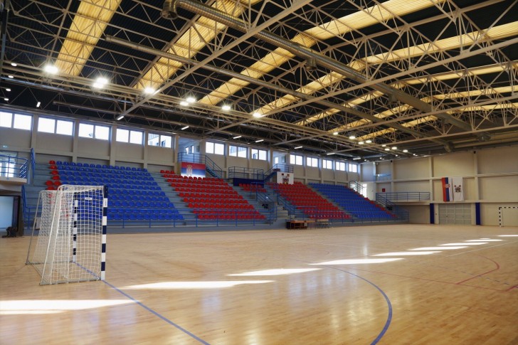 Hala sportova u Mionici