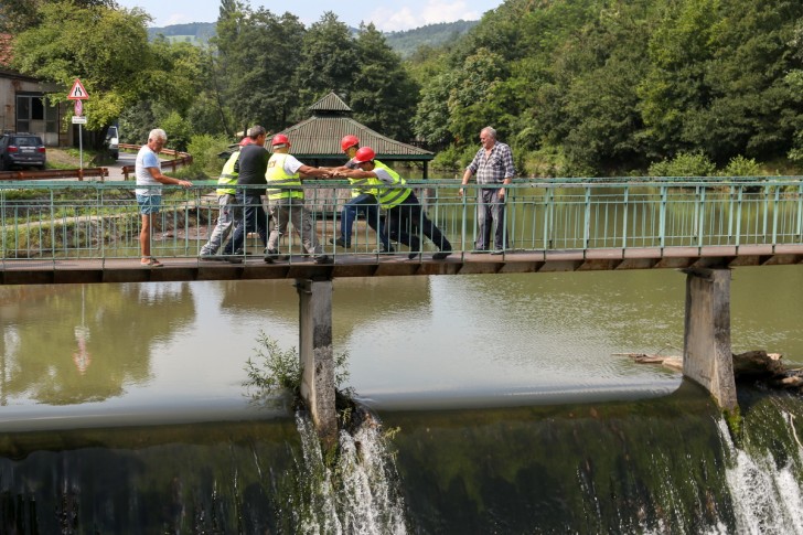 Čišćenje brane na Gradcu