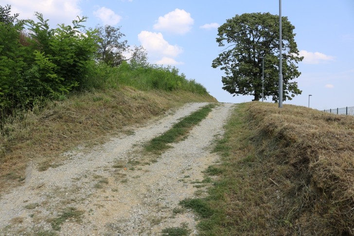 Put do Ljubinog groba