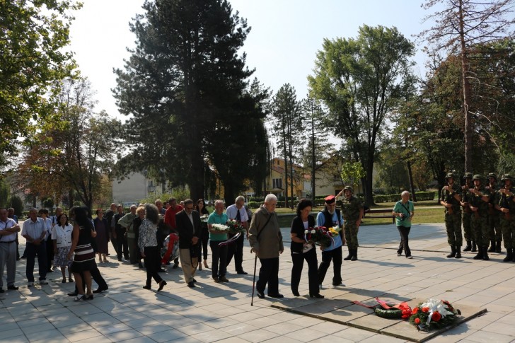 Polaganje venaca