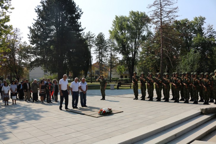 Polaganje venaca