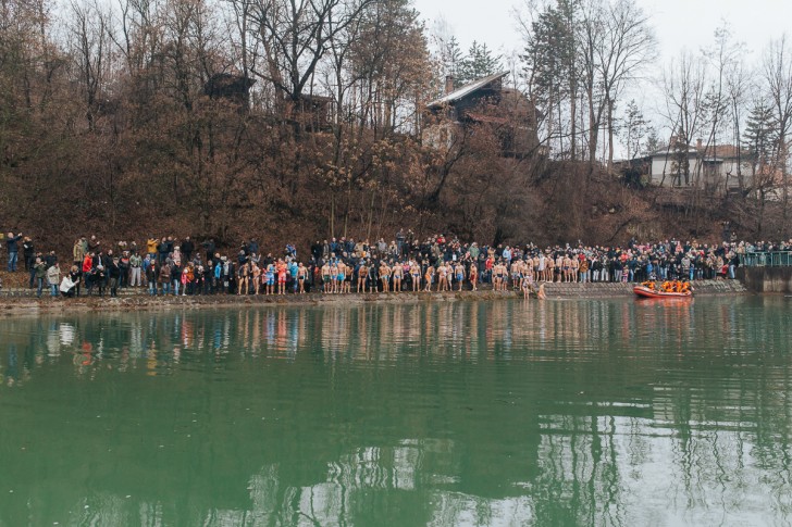 Plivanje za Časni krst