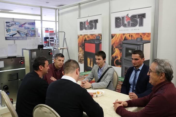 Razgovori na štandu Blista