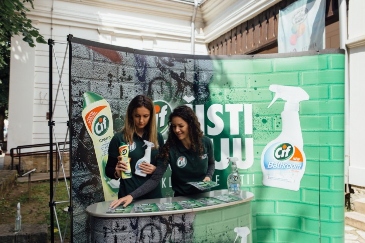 Promocija Unilever ispred Muzeja