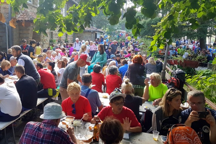 Ručak kod Planinarskog doma
