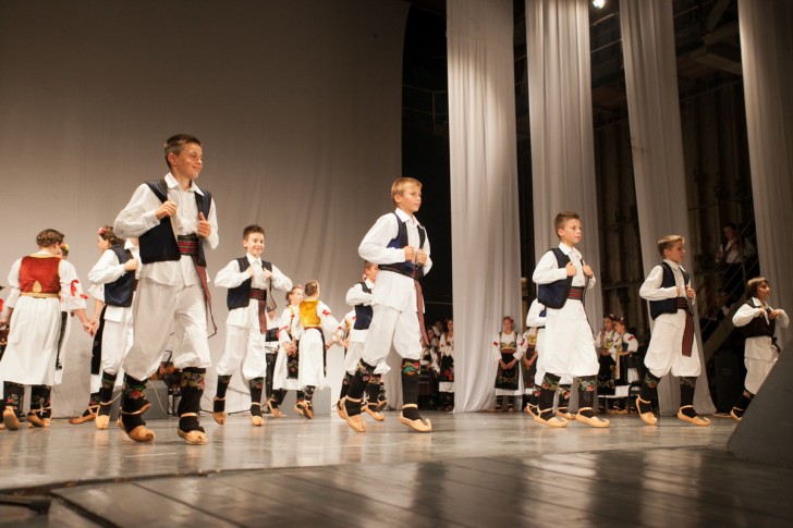 Veče folklora