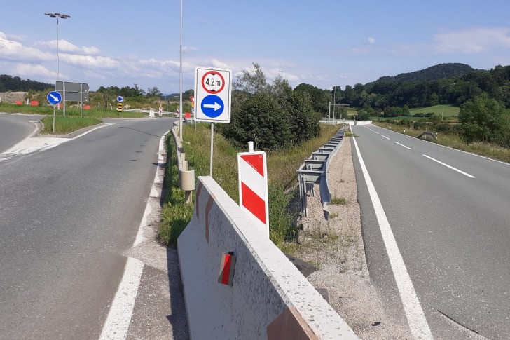 Kružni tok u selu Dići