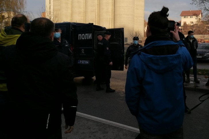 Građani na blokadi puta