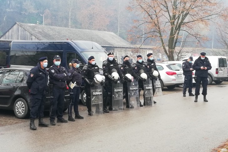 Policija