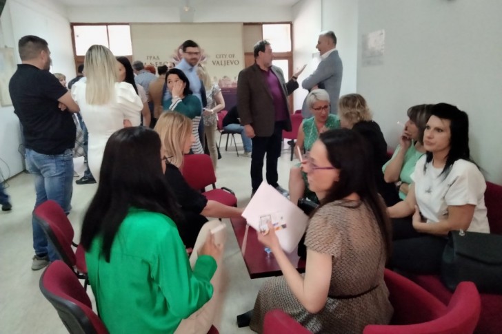 Odbornici napustili zasedanje