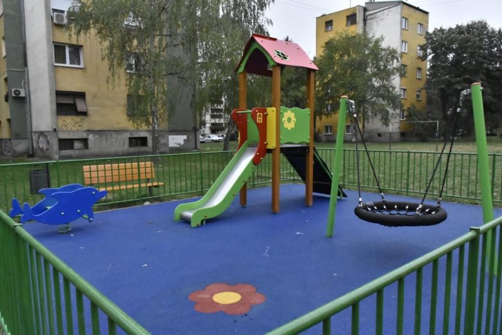 Dečje igrališe u Naselju Sretena Dudića