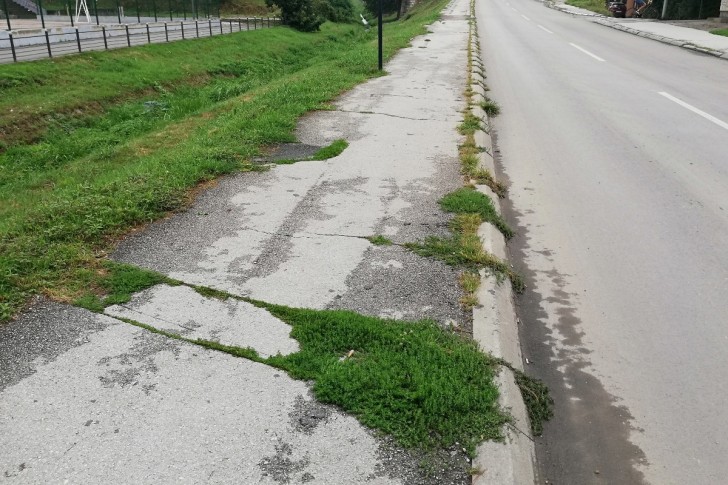 Trotoar u Pasterovoj ulici
