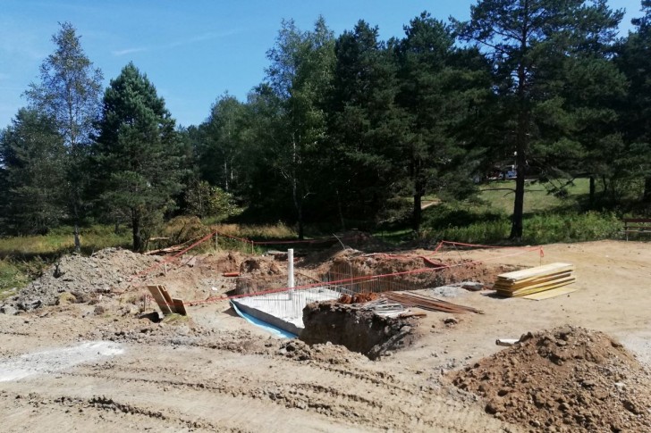 Bušotine u blizini hotela Pepa