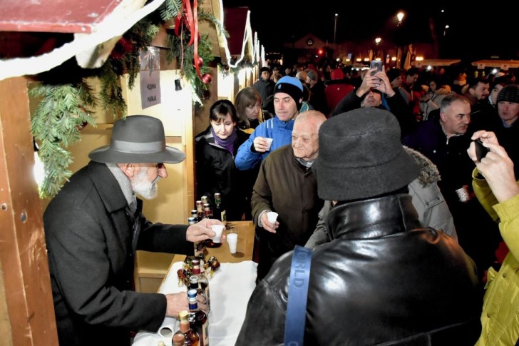 Zimski festival rakije i vina