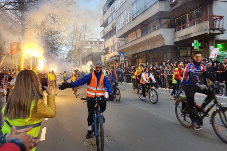 Doček studenata-biciklista u Valjevu