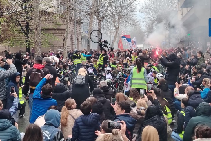 Doček studenata-biciklista u Valjevu