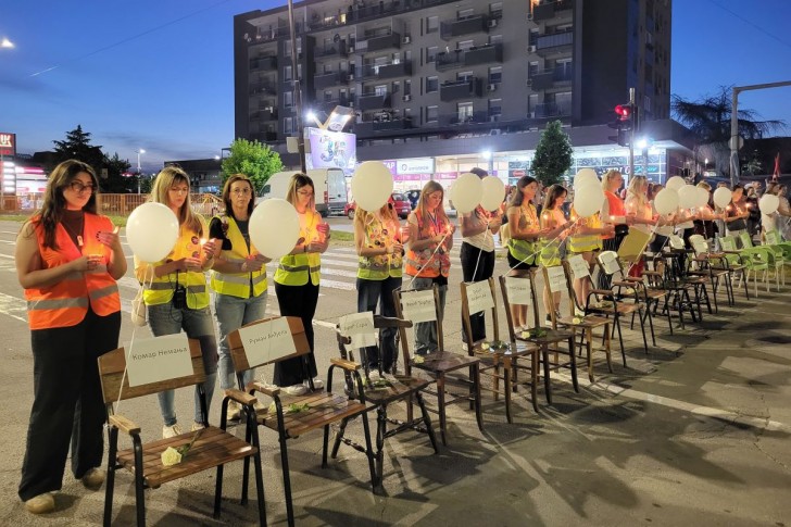 16 minuta tišine