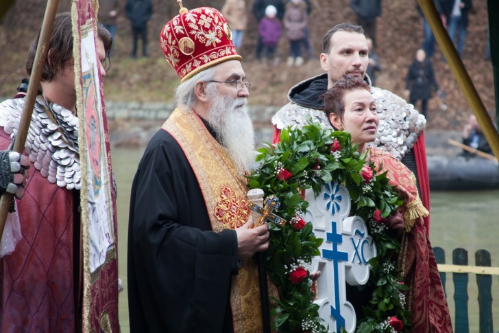 Vladika Milutin i Tanzilia Mukhametziaeva